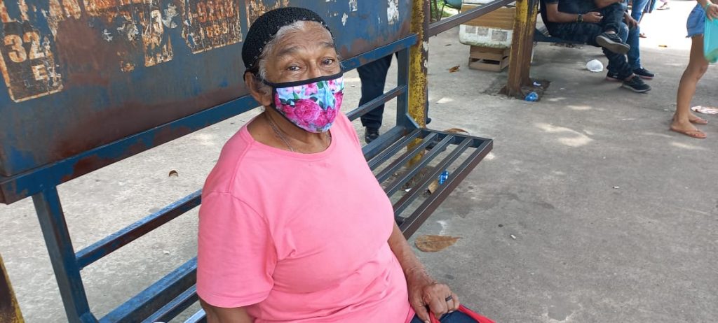 A aposentada Alice Silva gostou da calmaria para aproveitar o feriadão na casa da filha, em Mosqueiro