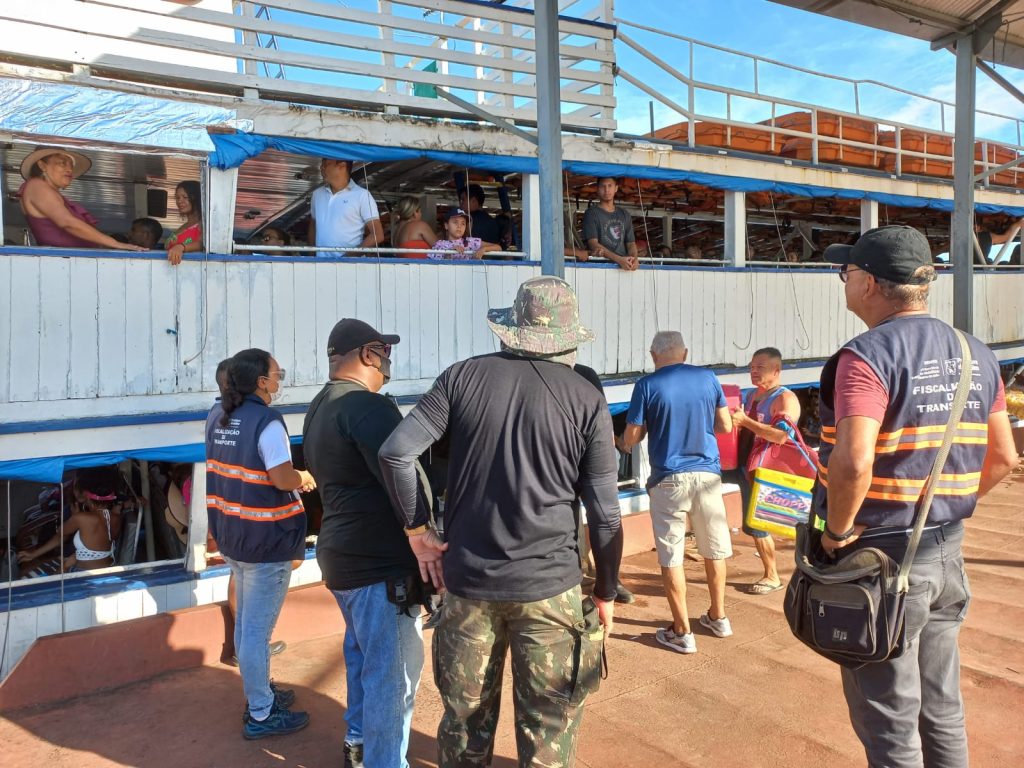 O navio Lady Líria fez duas viagens para ilha de Cotijuba na manhã deste sábado, 9 e transportou cerca de 700 passageiros no total