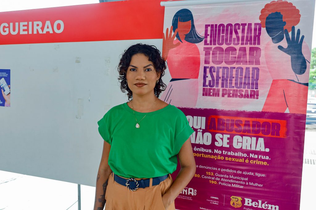 A coordenadora Livia Noronha informa que a campanha é permanente e o objetivo final é reduzir as importunações sexuais nos coletivos de Belém