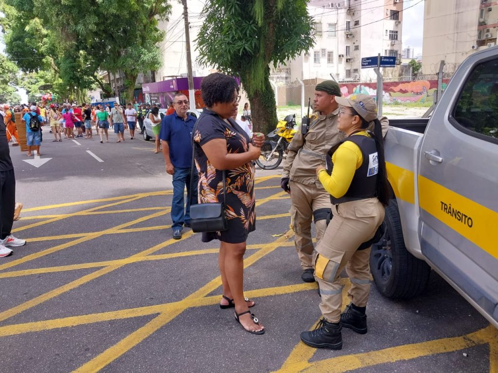 A superintendente da Semob, Ana Valéria Borges, também esteve na Avenida Cultural e acompanhou o trabalho dos agentes de trânsito