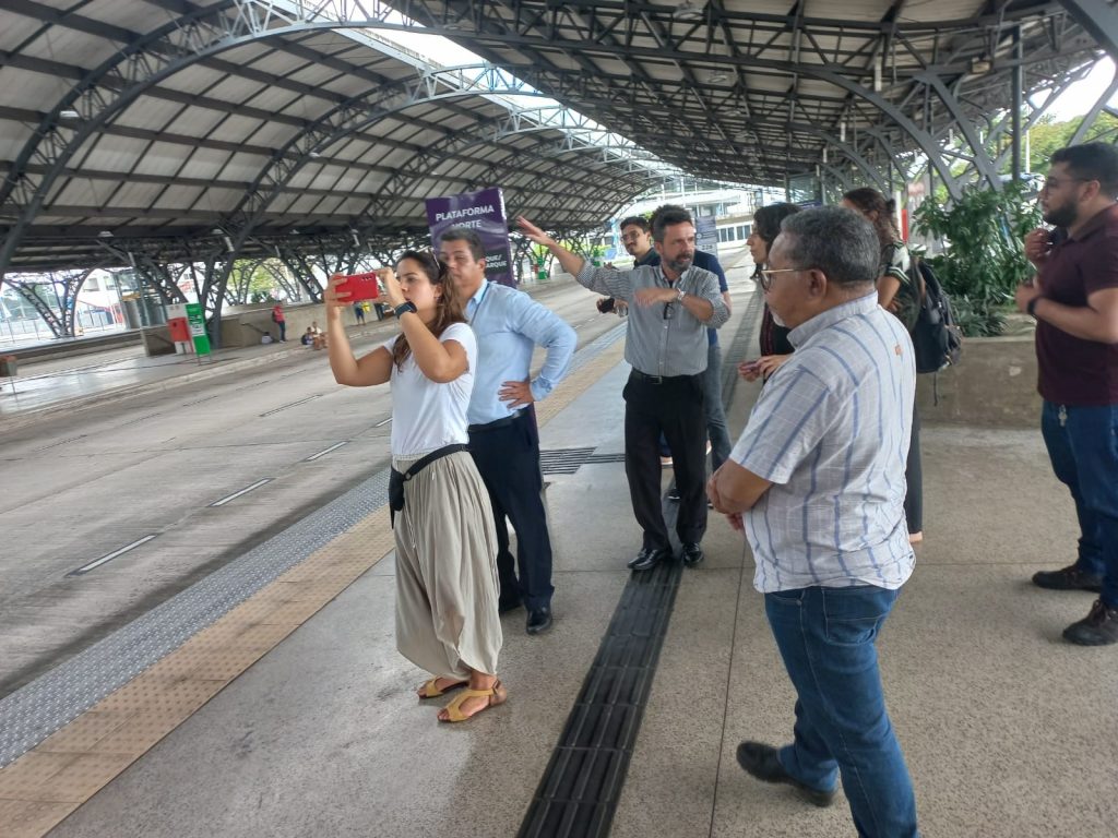 Os técnicos da FNP e da AMB também conheceram o sistema BRT de Belém, fazendo uma viagem no ônibus articulado, desde o Terminal Maracacuera até o Terminal Mangueirão.