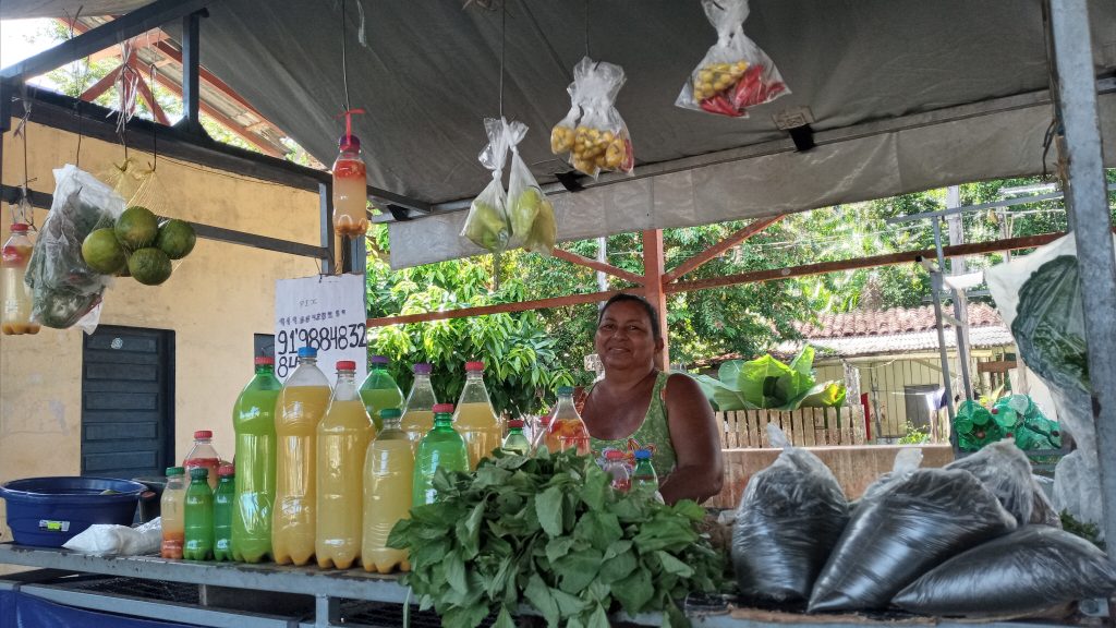 A feirante Raimunda da Cunha Araújo, moradora do bairro do Maracajá, espera diz que a obra na Estação de Passageiros do bairro aumente as vendas de seus produtos.