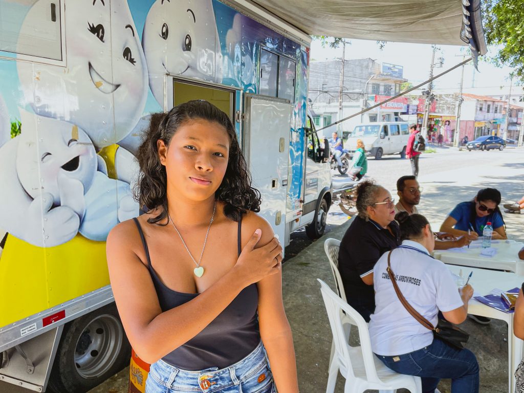 Pâmela de Oliveira tem 19 anos, moradora de Icoaraci, aproveitou os serviços da ação social.