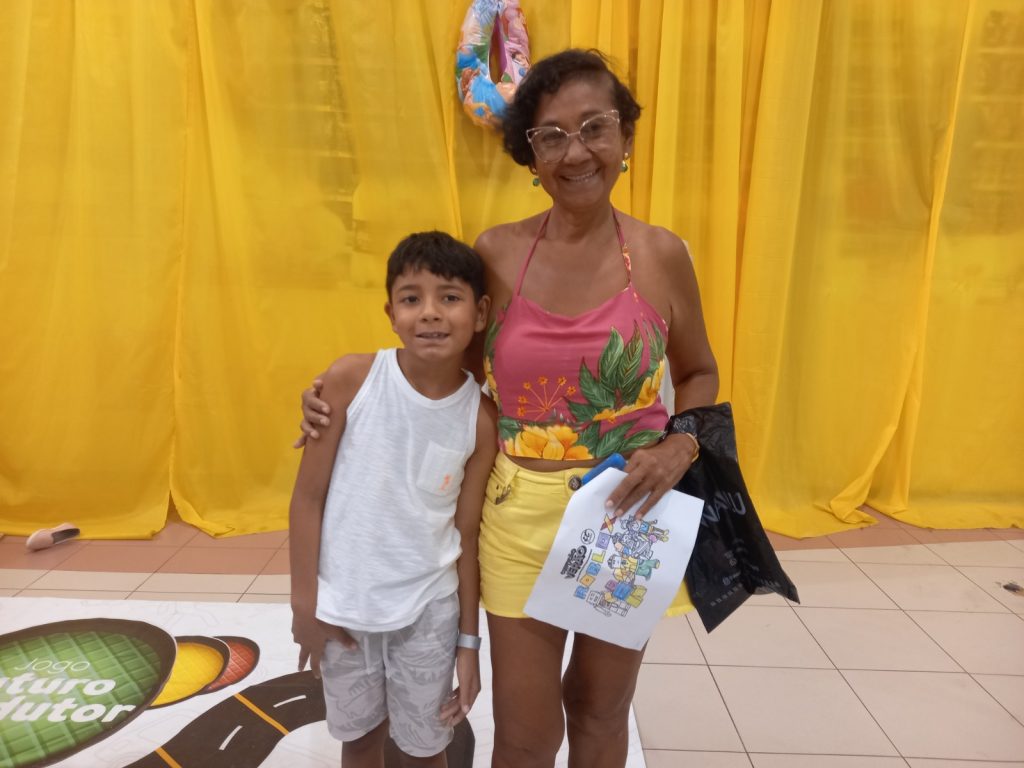 Antônia Oliveira, tia de Ulysses, elogiou a iniciativa e achou uma ótima alternativa para o sobrinho passar o tempo e aprender.