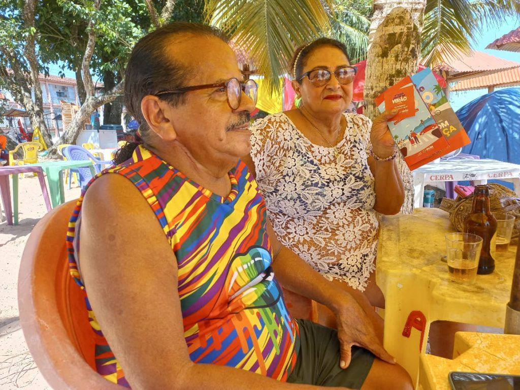 O casal de aposentados Wilson e Rosa Martins, que trocou a cidade pela bucólica há um ano, aprovou a iniciativa da Prefeitura: mais segurança beneficia a todos