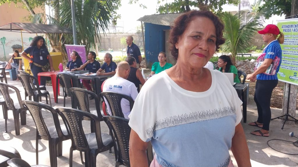 Carmelita Mendes da Silva é moradora do Conjunto Catalina há 22 anos e, assim que soube da ação, correu para solicitar o Passe Sênior.