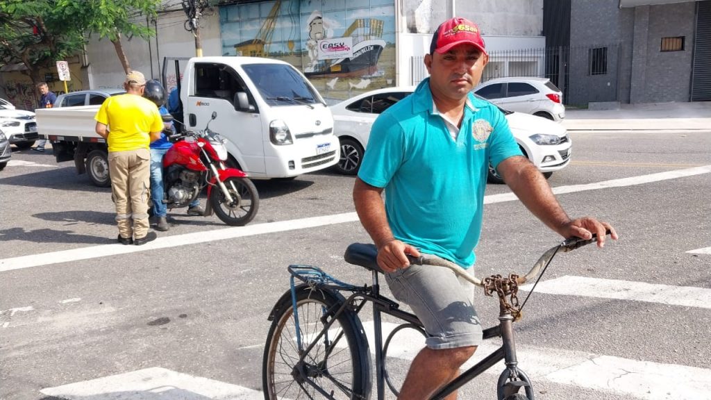 O ciclista Antônio Felix defende a ocorrência de mais ações como essas, para  que  os condutores respeitem os ciclistas.