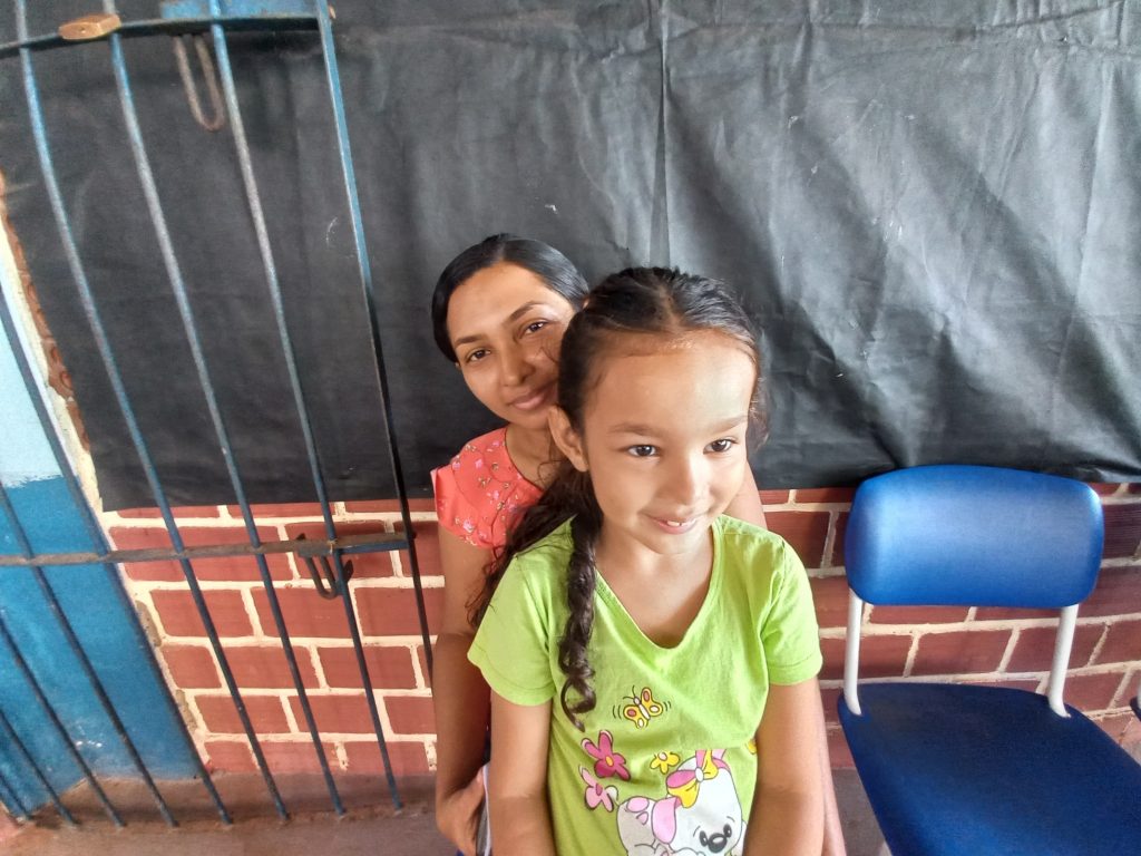Daiane Souza foi solicitar a meia-passagem da filha e considerou a ação muito boa, por facilitar o acesso ao benefício